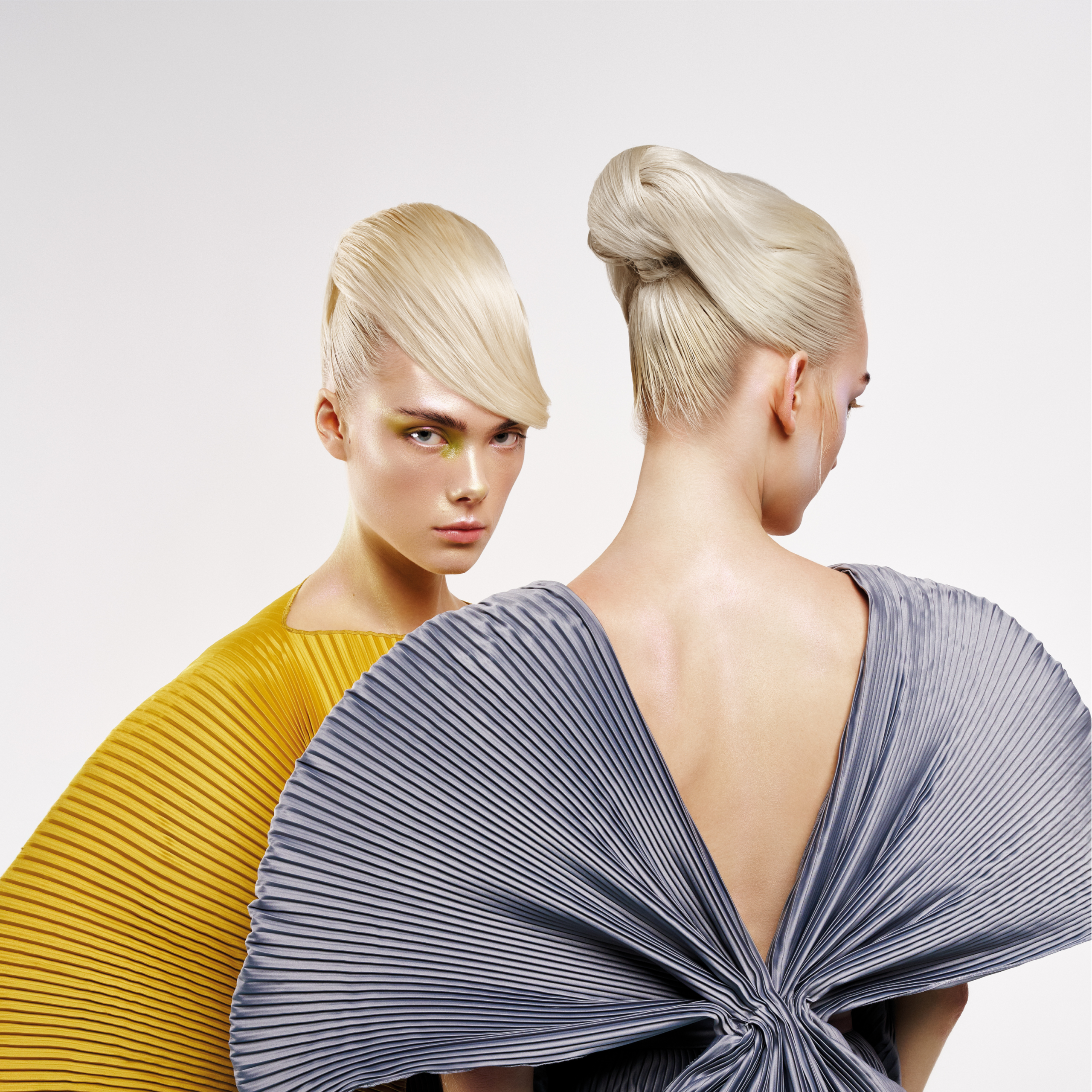 art-hair-studios-my-mystique-biondo-acconciatura modelle acconciatura collezione My Mystique